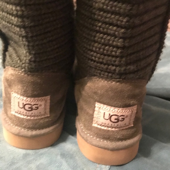 EUC UGG Australia Cardy Sweater Boots - Size 8 - Picture 2 of 5